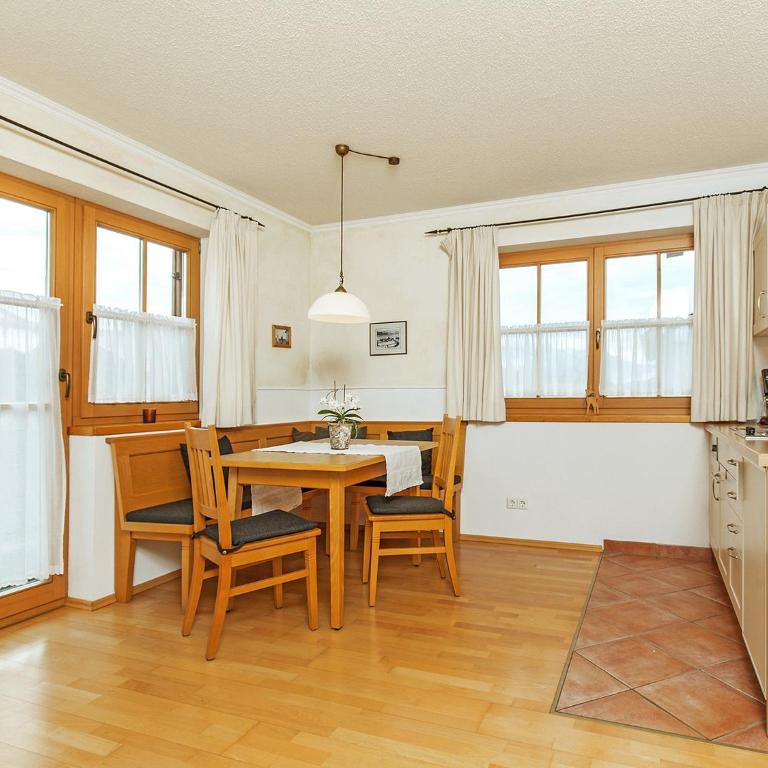 Gästehaus Bergwinkl - Apartment mit Blick auf die Berge - 5