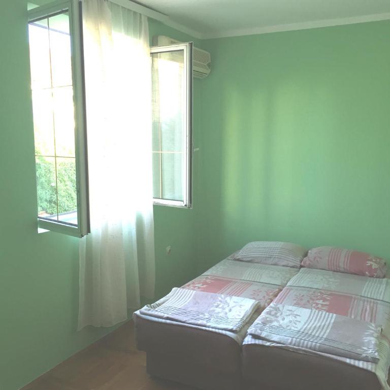 Explorer Podgorica - Triple Room with Shared Bathroom - 6