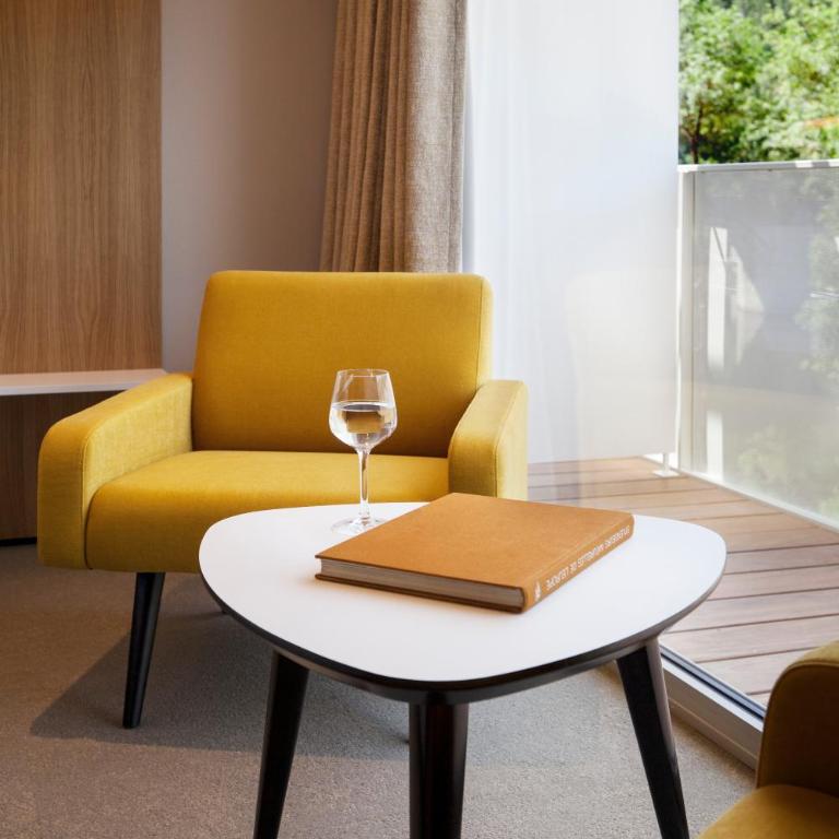 Best Western Plus Hotel Divona Cahors - Chambre Lit King-Size Supérieure - Non-Fumeurs - 4