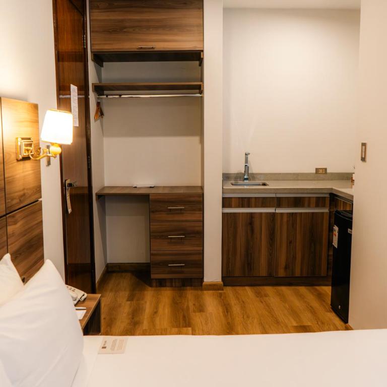 HOTEL PIEDRA SANTA - Moquegua - Habitación Superior - 1 cama grande - 3