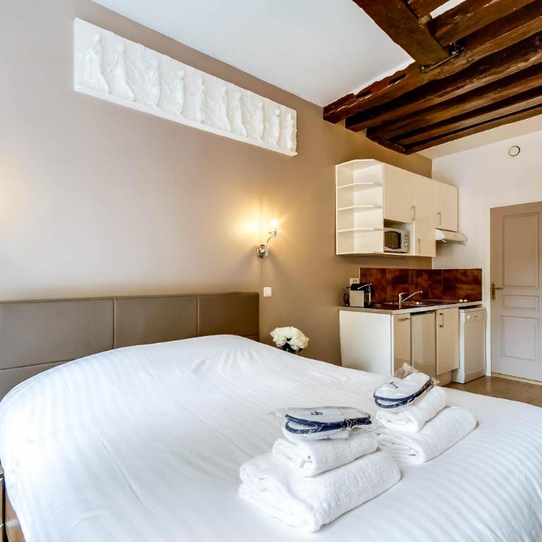 Upper Class Suites - Rue Saint Honoré - Deluxe Apartment - 1st Floor - 12