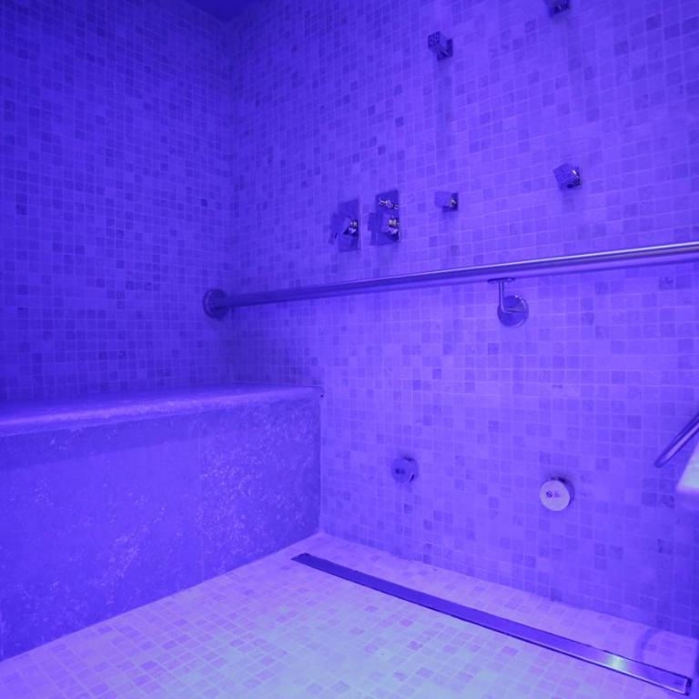 Hotel Renaissance - Superior Double Room with Turkish Bath - 3