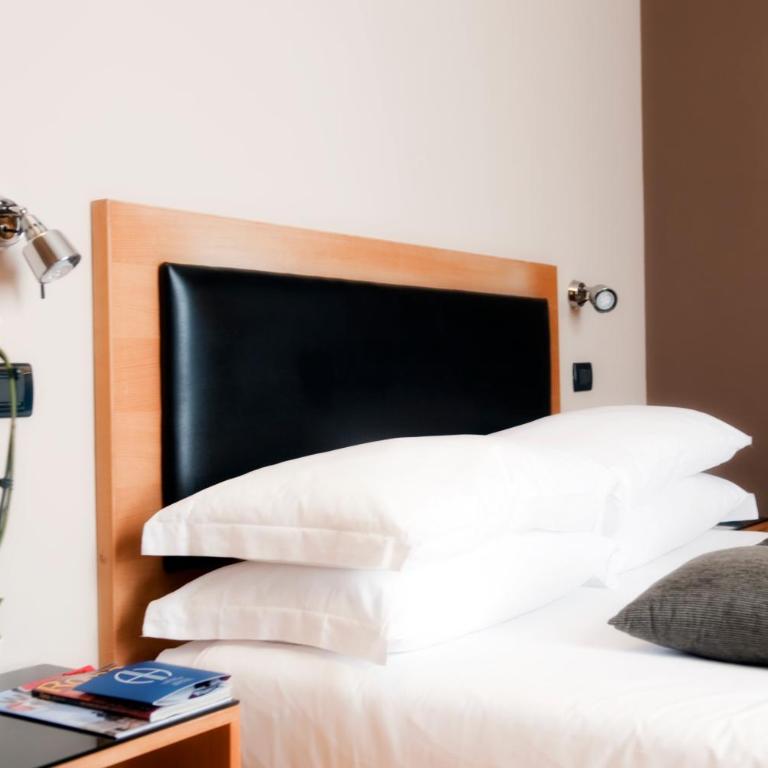 Best Western Ars Hotel - Camera Singola Standard con Letto alla Francese - 1