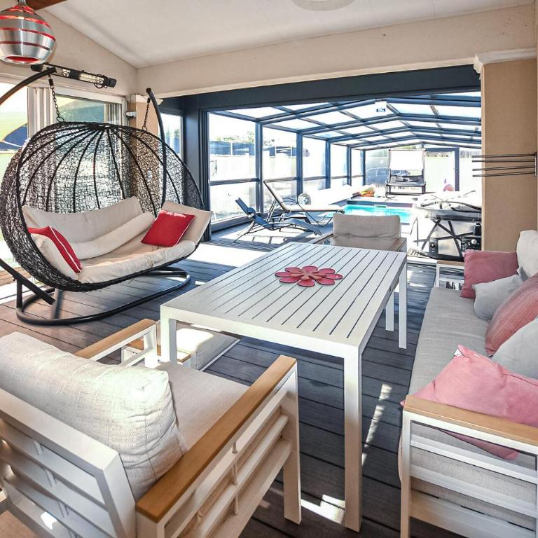 Villa Avec Piscine Privée - Maison de Vacances 1 Chambre - 1