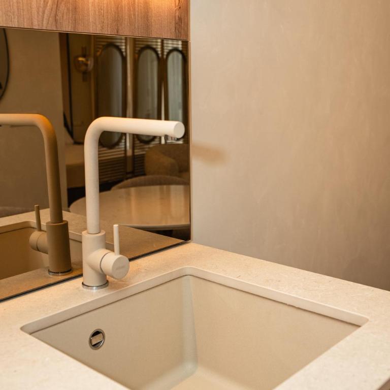 Gerona by Manlia - Deluxe Studio - 6