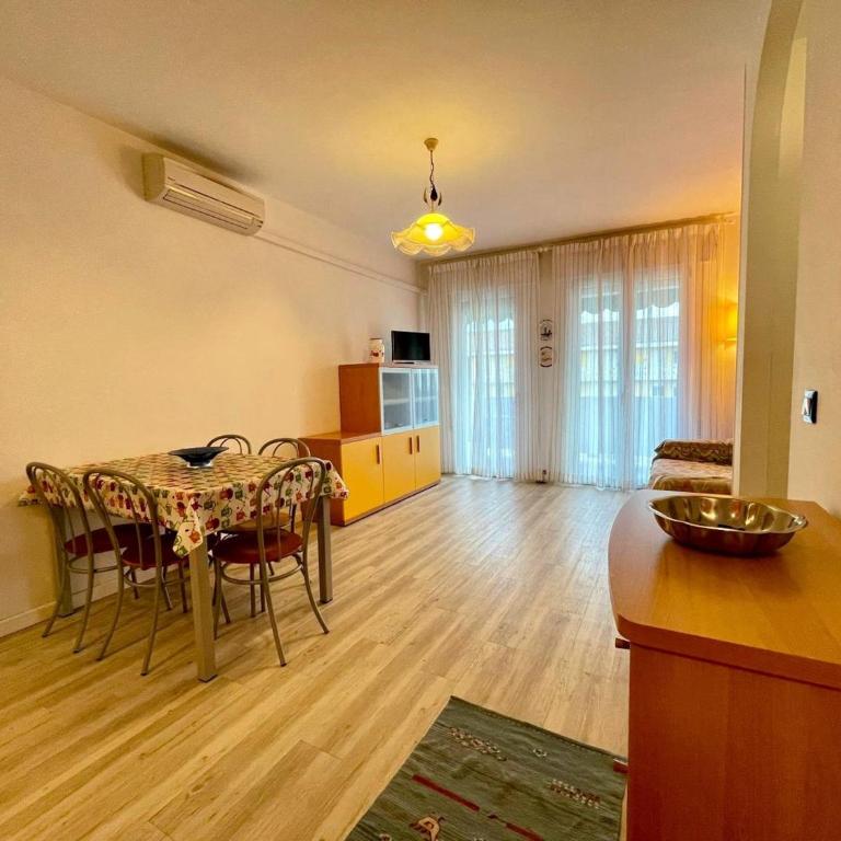 Colourful flat with a balcony - Appartamento - 8