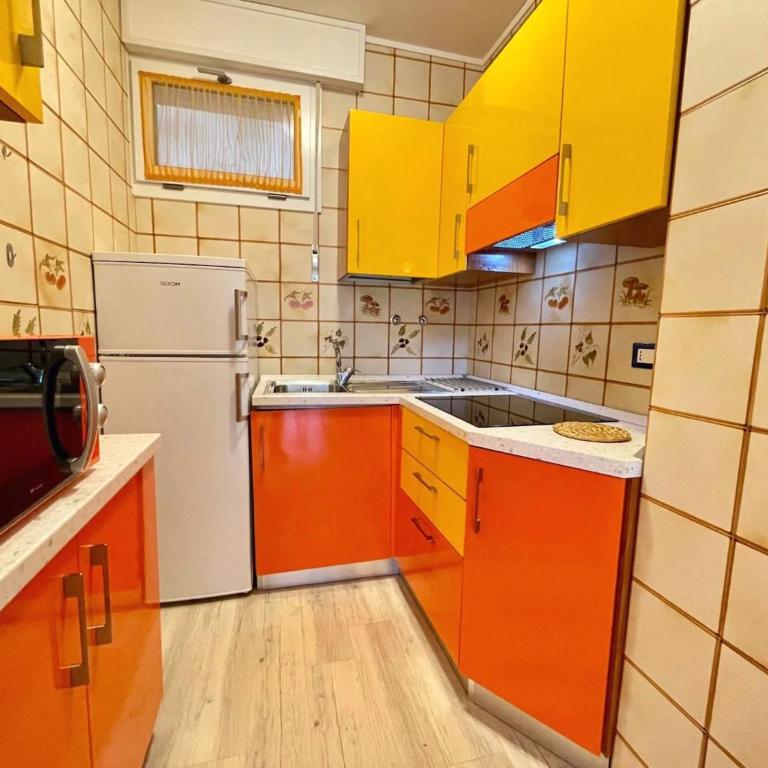 Colourful flat with a balcony - Appartamento - 7