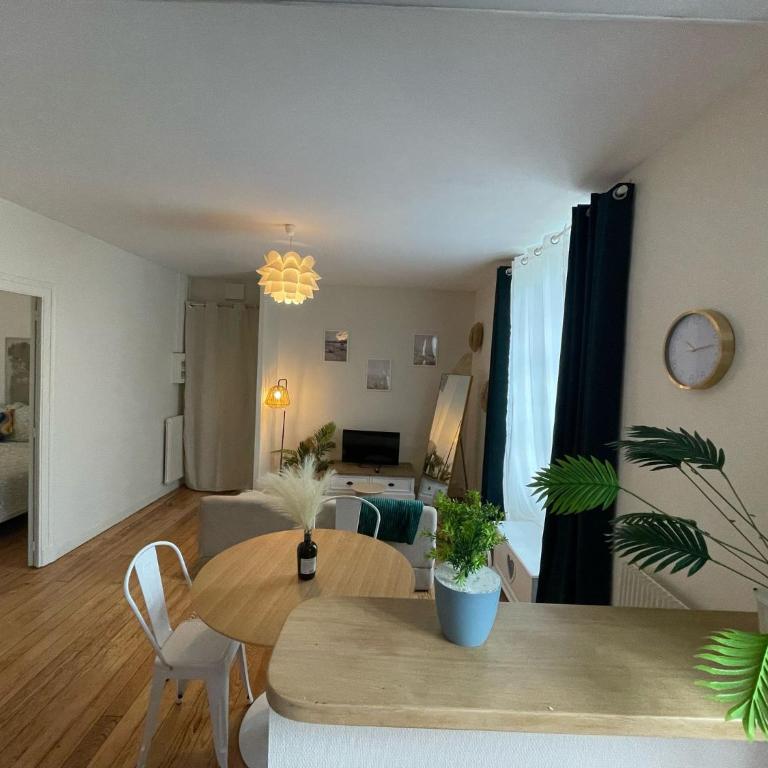 Cosy Amber - T3 - Gite Place Verdun & parking - Appartement 2 Chambres - 2