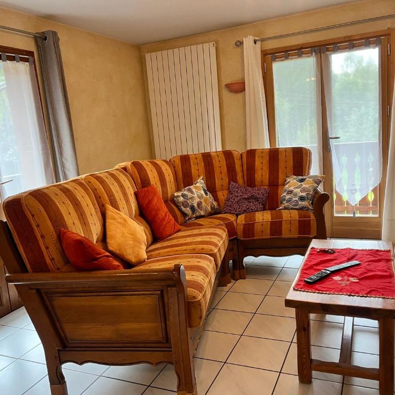Chalet chaleureux au pied des pistes avec animaux acceptés - FR-1-624-184 - Chalet - 2