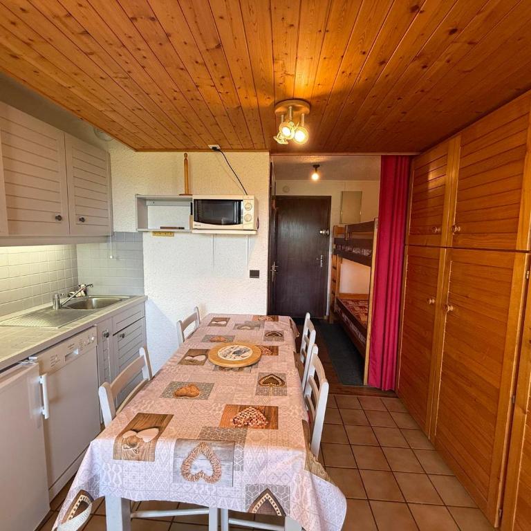 Studio cabine Les Saisies - 4 pers, vue pistes, balcon sud - FR-1-293-415 - Studio - 5