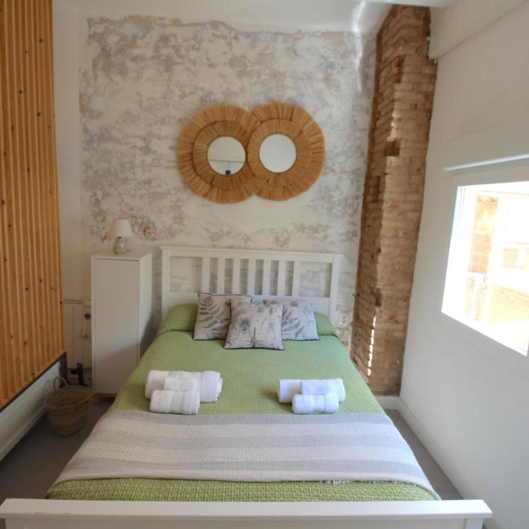 Piso en el Carmen cerca del Mercado Central - One-Bedroom Apartment with Balcony - 9