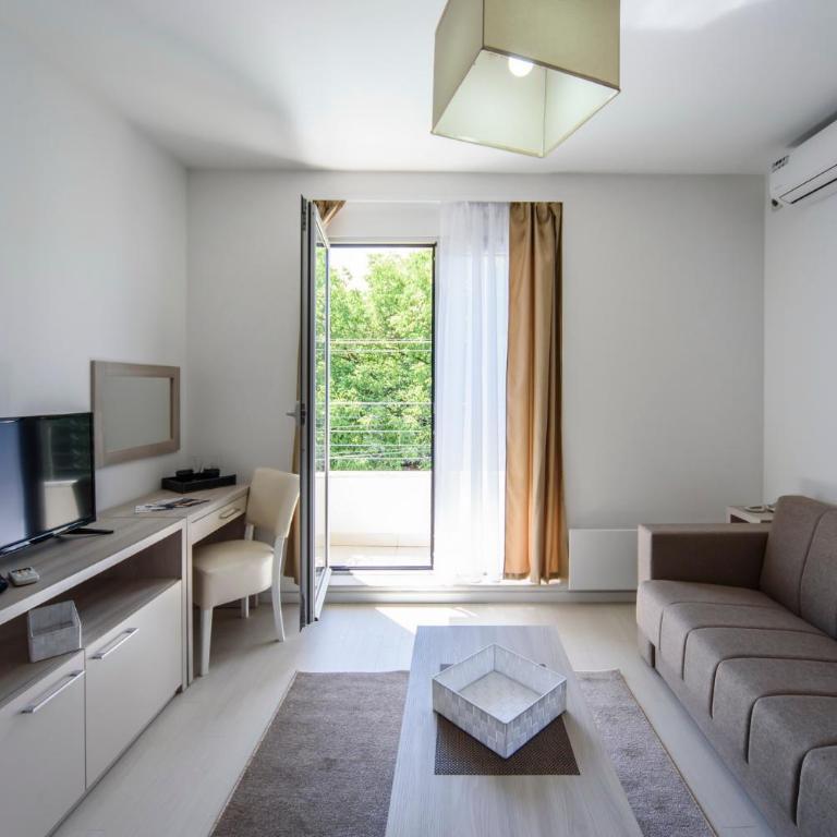 Villa Otava Lux SPA - Deluks Dvokrevetna Soba sa Bračnim Krevetom/Zasebnim Krevetima - 12