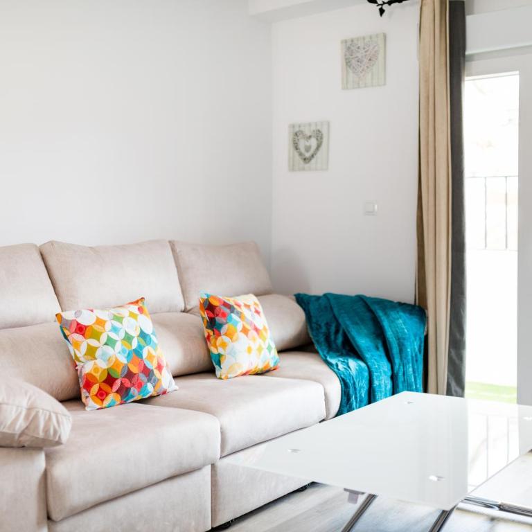 Centrico apartamento familiar, Parking Incluido - Three-Bedroom Apartment - 17