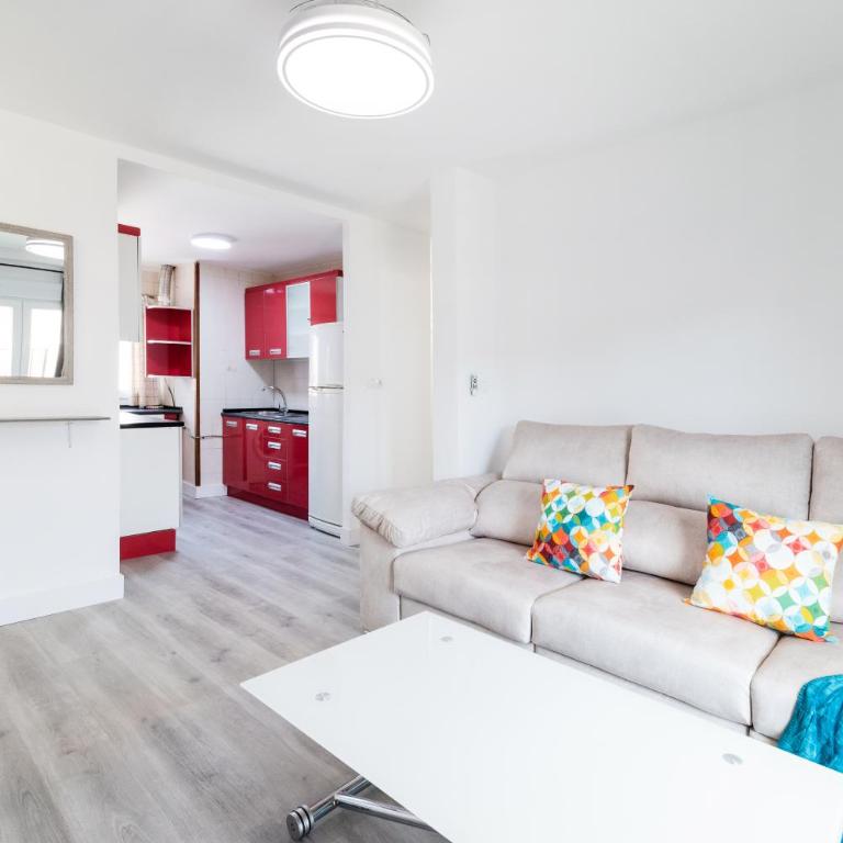 Centrico apartamento familiar, Parking Incluido - Three-Bedroom Apartment - 31