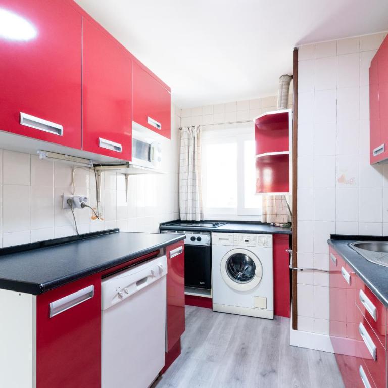 Centrico apartamento familiar, Parking Incluido - Three-Bedroom Apartment - 32
