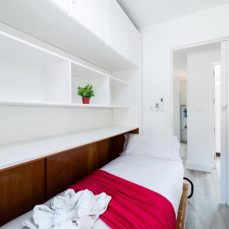 Centrico apartamento familiar, Parking Incluido - Three-Bedroom Apartment - 56