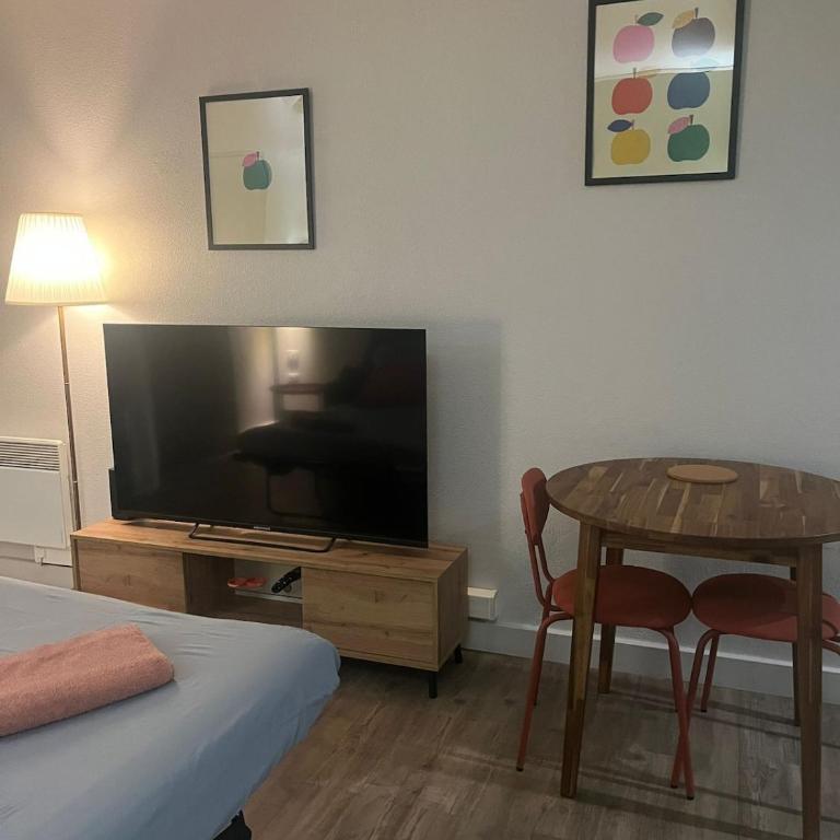 Charmant studio avec terrasse sur Arles - Appartamento con 1 Camera da Letto - 4