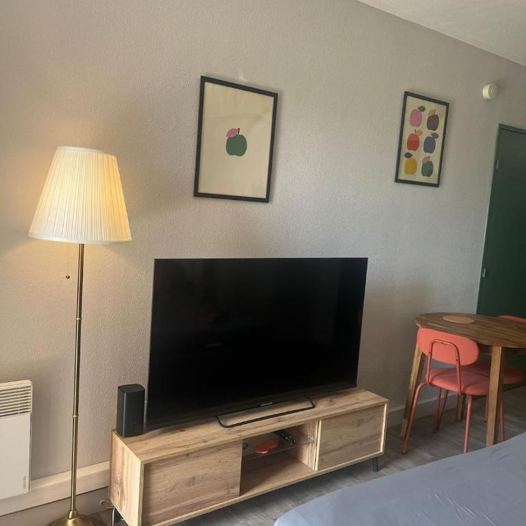 Charmant studio avec terrasse sur Arles - Appartamento con 1 Camera da Letto - 12