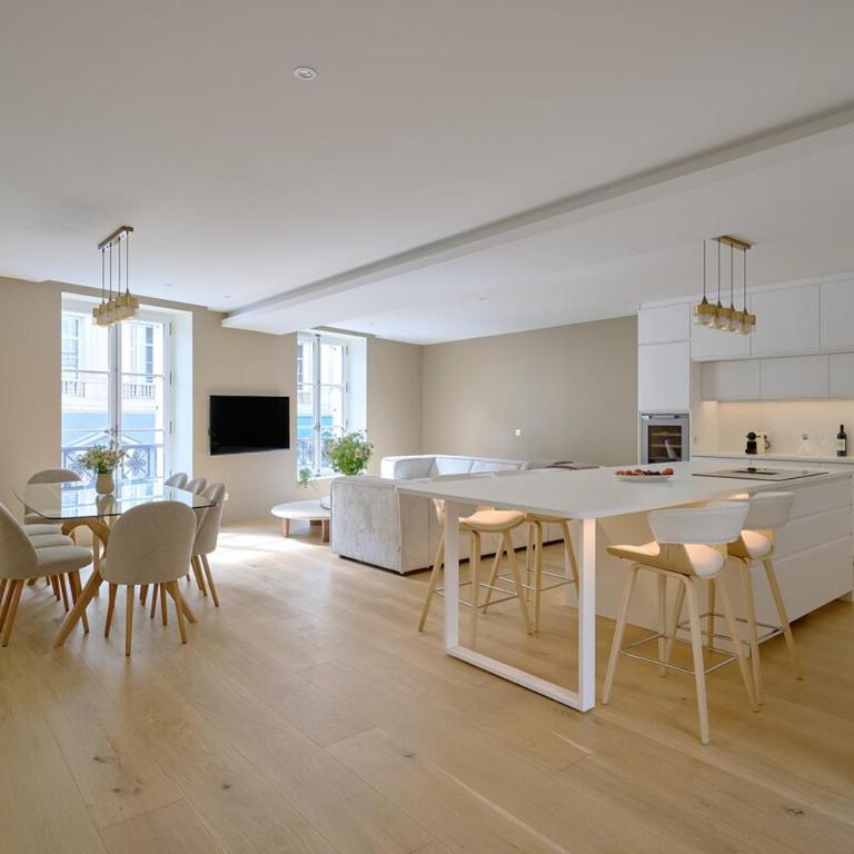 By Saint-Sulpice newly refurbished 4 BR apartment - Appartement - 23