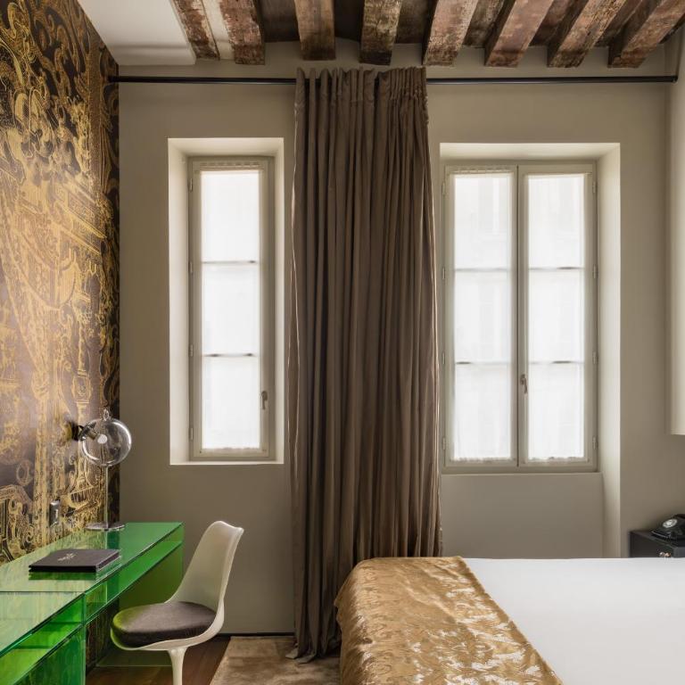Hôtel du Petit Moulin, Haute Couture hotel by Lacroix - Chambre Double Deluxe - 20