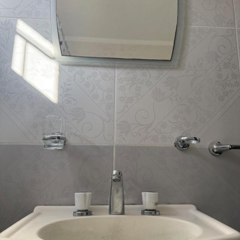 Bungalows familiar con piscina en Pueblo Belgrano - Two-Bedroom House - 9