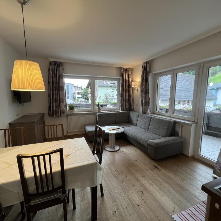 Schlossalm Appartement - Comfort Two-Bedroom Apartment (5 Adults) - 1