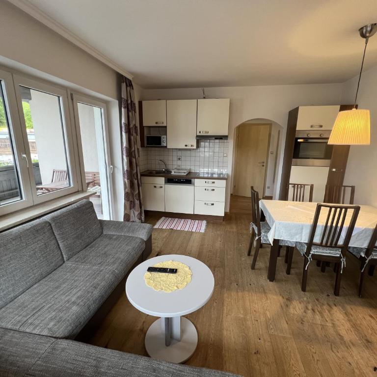 Schlossalm Appartement - Comfort Two-Bedroom Apartment (5 Adults) - 4
