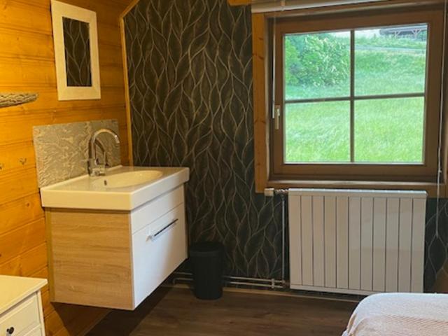 May's Apartments & Restaurant - Einzelzimmer mit Gemeinschafts-WC - 4