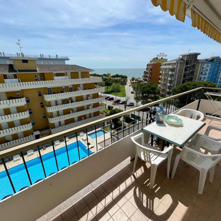Bright apartment with shared pool - Appartamento - 1