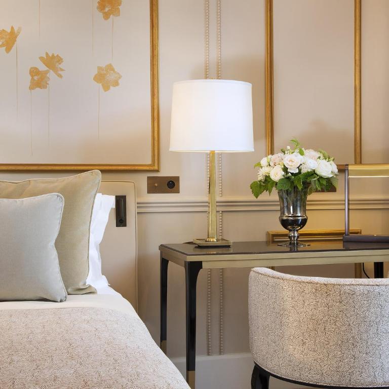 Le Narcisse Blanc - Deluxe Double or Twin Room - 7