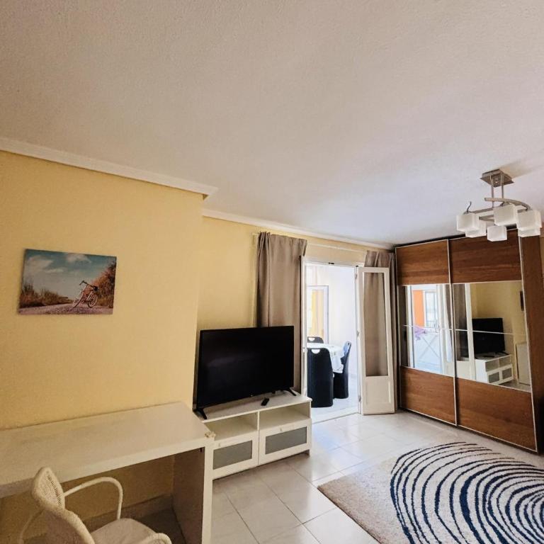Apartamentos con piscina y vistas al mar-La Mata - Two-Bedroom Apartment - 3