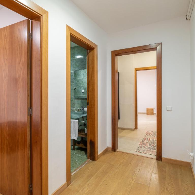 Stay U-nique Apartments Passatge de Font - Three-Bedroom Apartment - 9