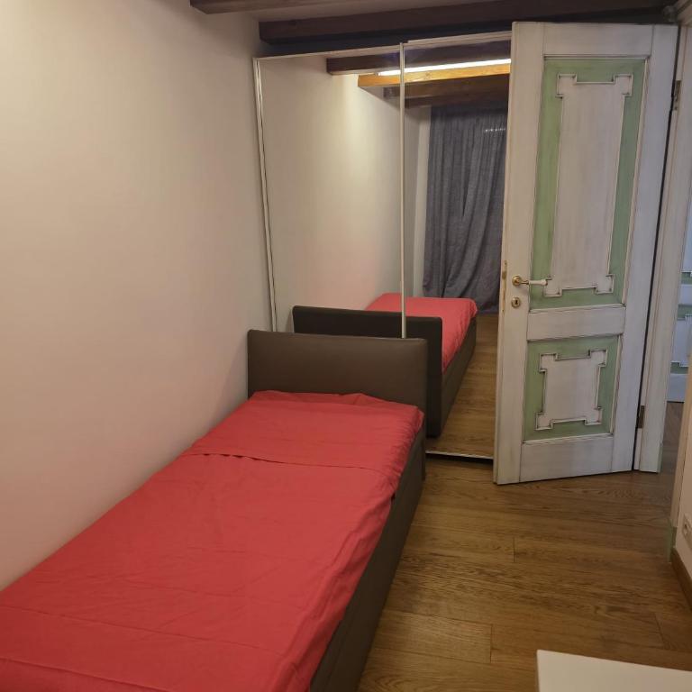 Via Sestiere Castello 5375 Guest House - Appartamento con 2 Camere da Letto - 22