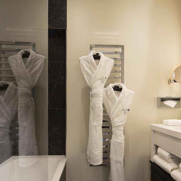 Le Narcisse Blanc - Superior Double Room - 8