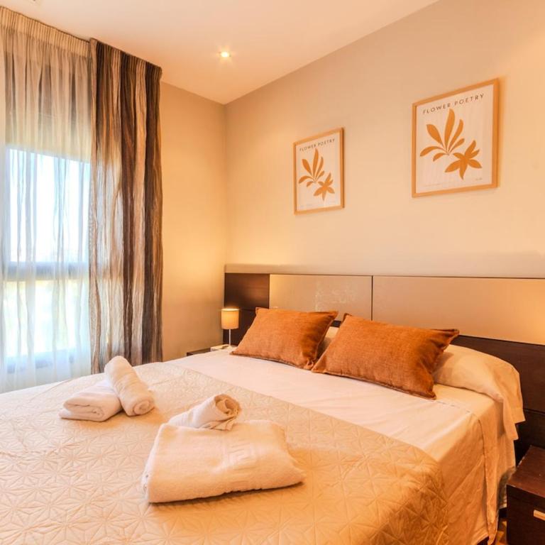 Urbanization with a pool near the airport - Apartamento de 3 dormitorios - 1