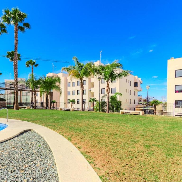 Urbanization with a pool near the airport - Apartamento de 3 dormitorios - 8
