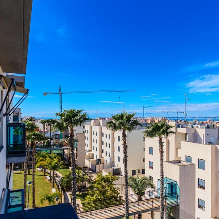 Urbanization with a pool near the airport - Apartamento de 3 dormitorios - 11