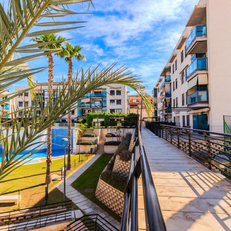 Urbanization with a pool near the airport - Apartamento de 3 dormitorios - 16