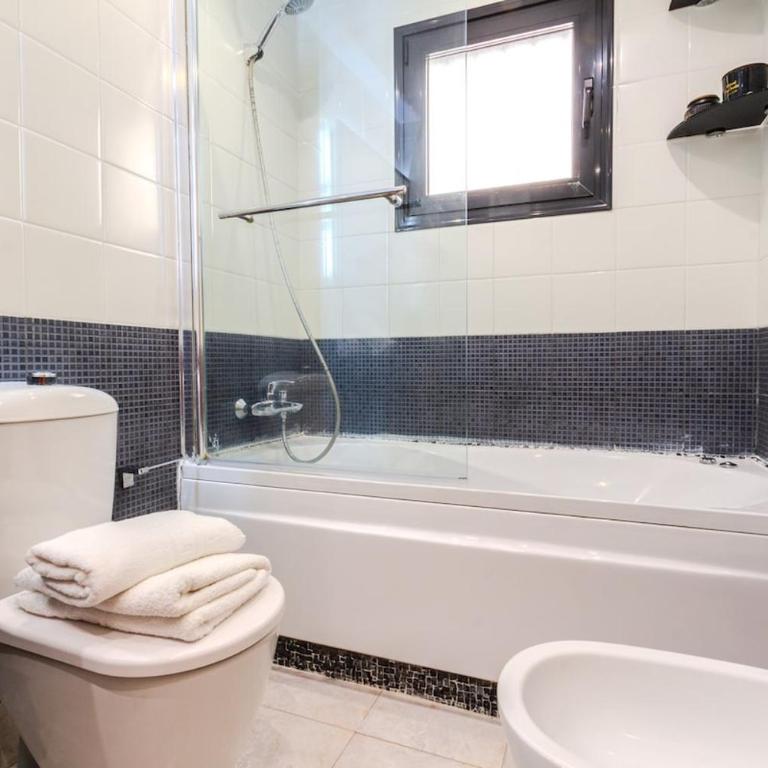 Urbanization with a pool near the airport - Apartamento de 3 dormitorios - 31