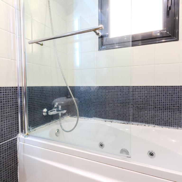 Urbanization with a pool near the airport - Apartamento de 3 dormitorios - 33