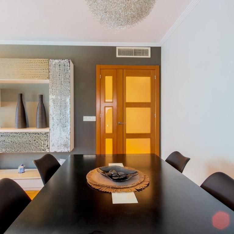 Urbanization with a pool near the airport - Apartamento de 3 dormitorios - 49