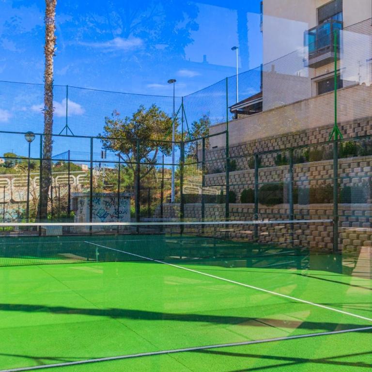 Urbanization with a pool near the airport - Apartamento de 3 dormitorios - 53