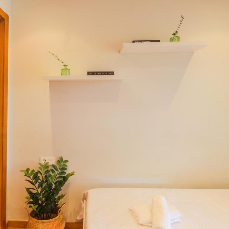 Urbanization with a pool near the airport - Apartamento de 3 dormitorios - 54