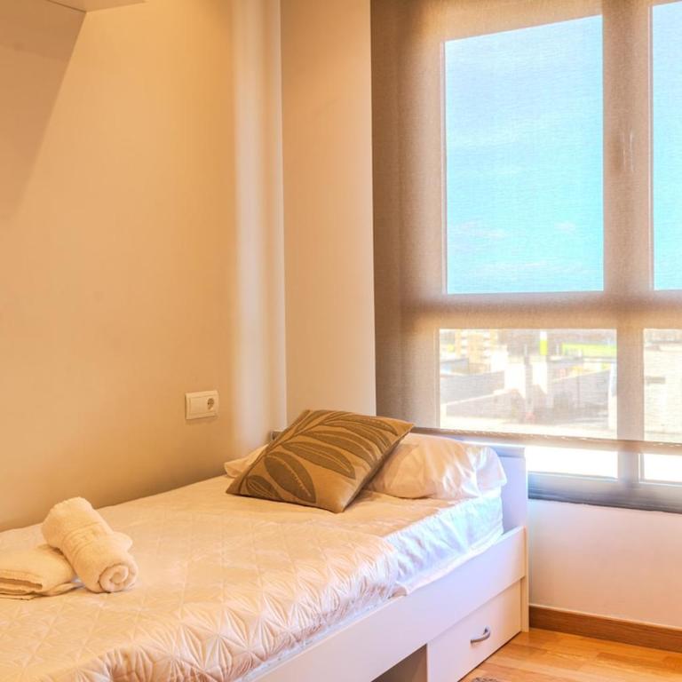 Urbanization with a pool near the airport - Apartamento de 3 dormitorios - 62