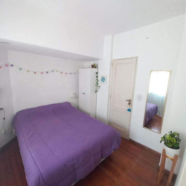 Bedroom and private bathroom in a spacious apartment - Apartamento de 3 dormitorios - 15