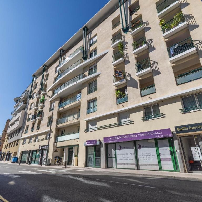 LB Vacation Rentals I Elegant Apartment with Terrace & Mezzanine in the heart of Cannes - Appartement 3 Chambres - 33