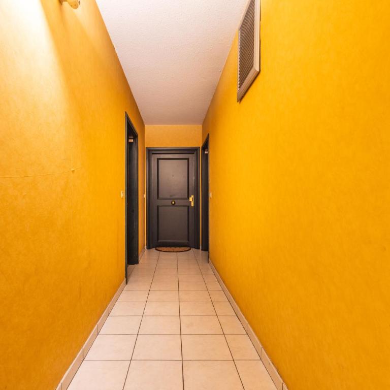 LB Vacation Rentals I Elegant Apartment with Terrace & Mezzanine in the heart of Cannes - Appartement 3 Chambres - 30