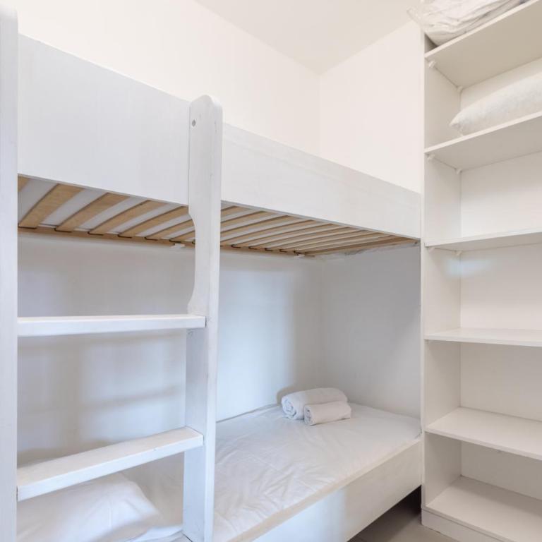 LB Vacation Rentals I Elegant Apartment with Terrace & Mezzanine in the heart of Cannes - Appartement 3 Chambres - 18