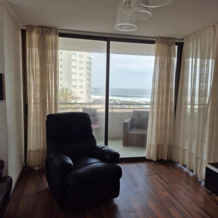 Edificio royal marine 2757 - Three-Bedroom Apartment with Sea View - 8