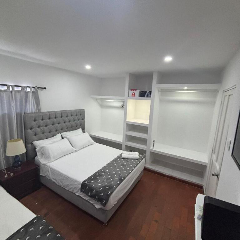 Ritze's House Getsemani - Two-Bedroom Apartment - 5